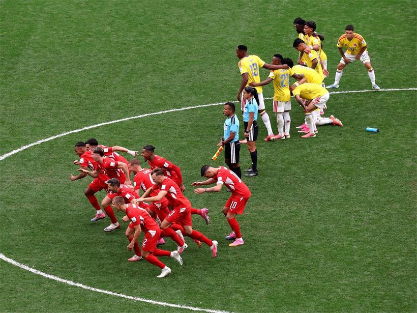 Schweizer Fußballteam gewinnt Elfmeterschießen gegen Kolumbien bei spannendem WM-Spiel