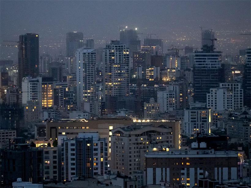 Die Skyline der Millionenmetropole Teheran