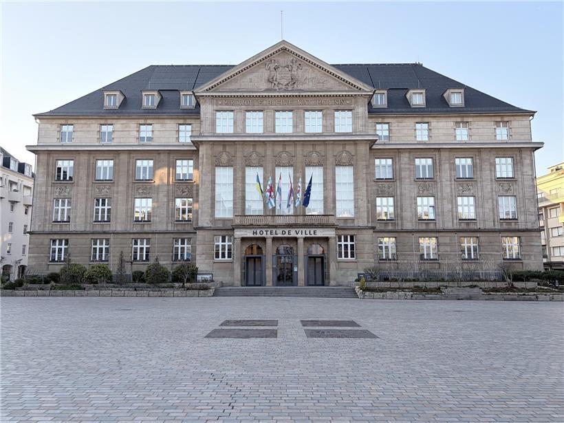 Stadt Esch entscheidet sich gegen geplantes Darlehen, finanzielle Stabilität und kommunale Haushaltsplanung