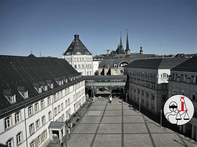 Die auf dem Plateau du Saint-Esprit gelegene „Cité judiciaire“ wurde 1991 beschlossen, 2003 wurde mit der Grundsteinlegung begonnen und 2008 wurde sie offiziell eingeweiht. Der Komplex vereint mehrere Gebäude, darunter die „Cour supérieure de justice“, das „Tribunal d‘arrondissement“ sowie das Friedensgericht.