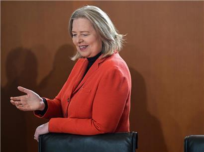 Arbeits- und Sozialministerin Bärbel Bas beauftragt Kommission mit Vorschlägen für Rentenreform in Deutschland