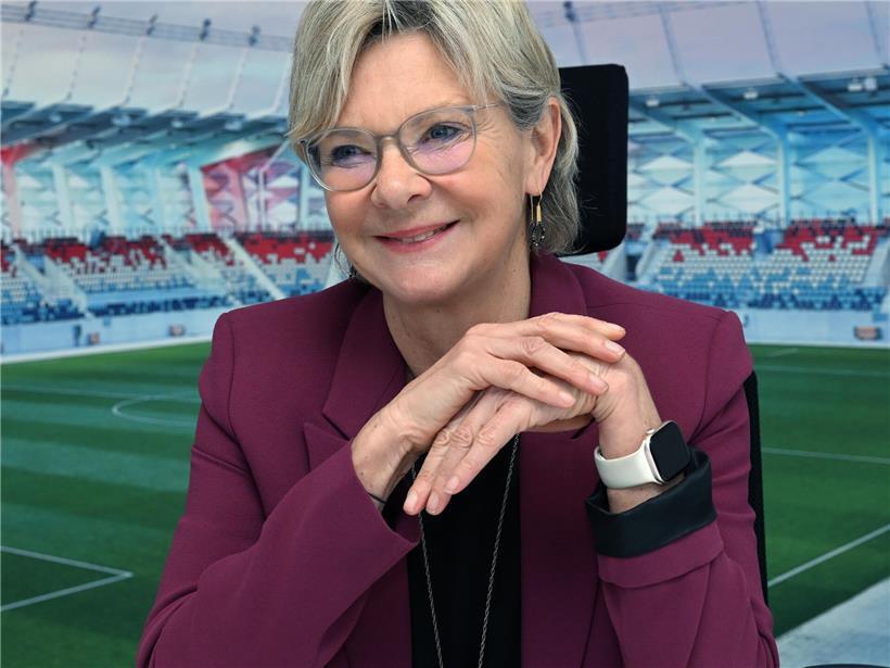 Neue Sportministerin bei Gespräch zur engeren Zusammenarbeit mit dem chinesischen Olympischen Sportverband COSL