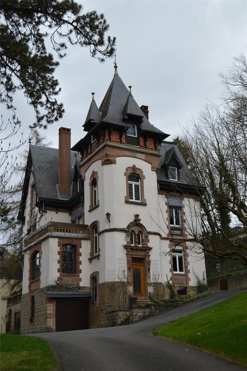 Villa Peiffer, historisches Jugendstilhaus von 1900 in Paris, erbaut von Luxemburger Bernard Peiffer