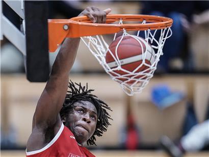 Edson de Sousa Silva Sousa in der ersten Fußballmannschaft, großes Talent aus der Felser Jugendentwicklung