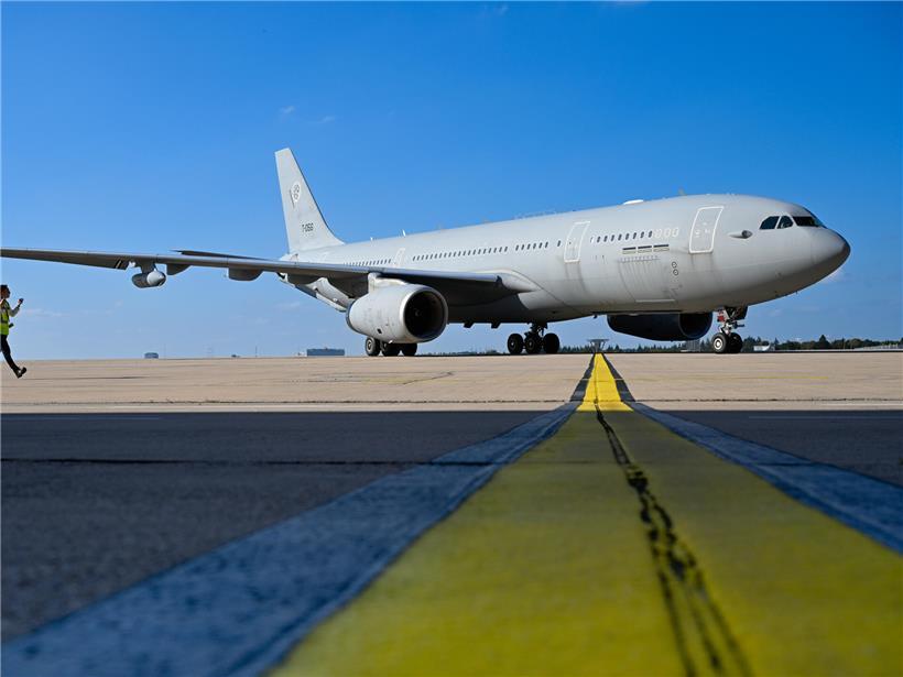Airbus MRTT Tankflugzeug auf Rollfeld des Luxemburger Flughafens nach Landung in Muscat