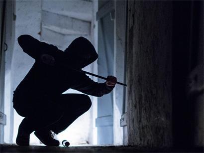 Ein weiterer Verdächtiger im Zusammenhang mit einer Einbruchsserie sitzt nun in Untersuchungshaft