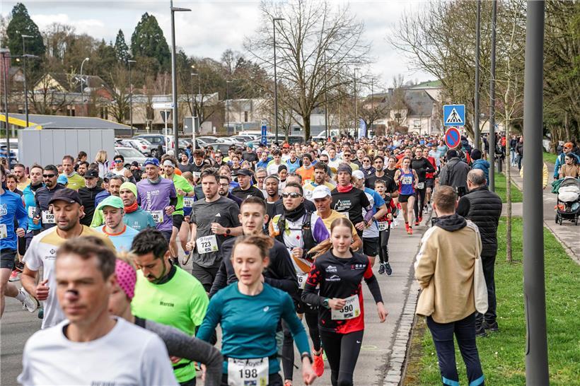 Hobbyläufer starten motiviert bei einem Laufevent eine Woche nach dem EM-Postlauf