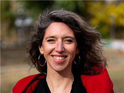 Buchcover von „Enfanter une étoile qui danse“, Debütroman der Autorin Amélie Vrla, literarisches Werk und Romanerscheinung