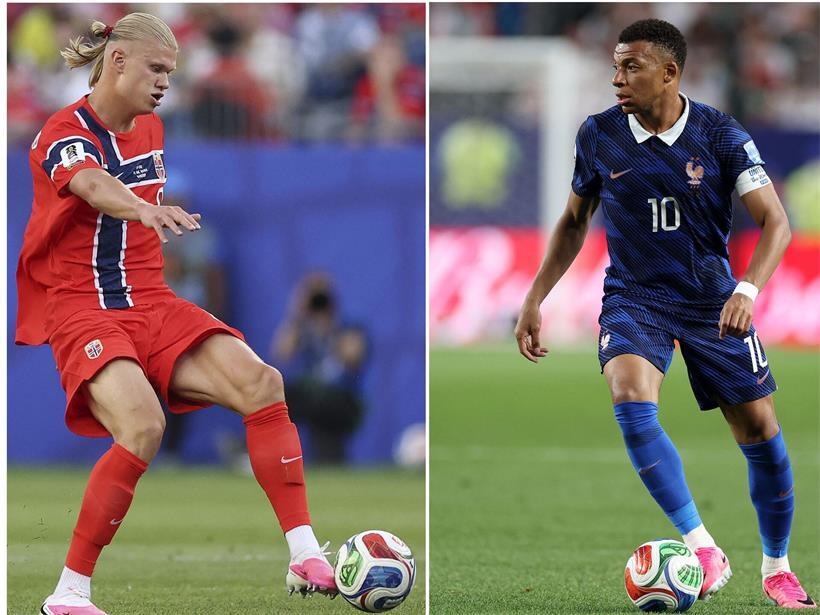 Erling Haaland und Kylian Mbappé jubeln nach jeweils vier Toren im Fußballspiel, Top-Stürmer im Einsatz