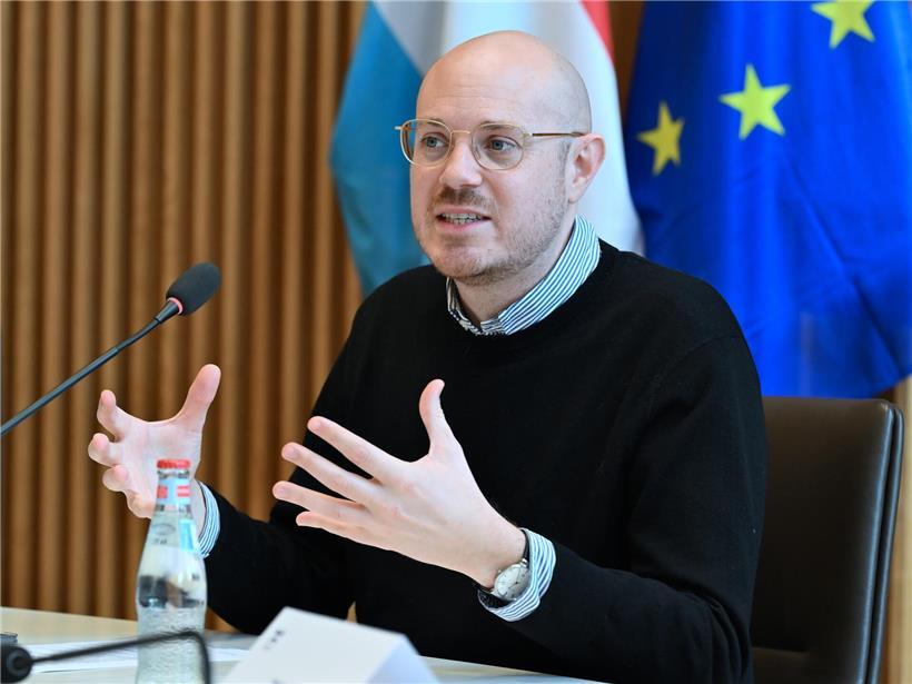 James Mc Donald-Nelson von Democracy Next spricht über die Bedeutung infrastruktureller Sicherheit für nachhaltige Initiativen