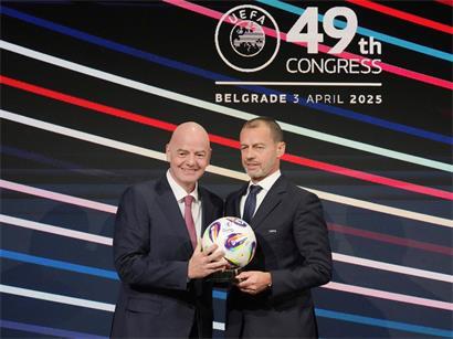 FIFA-Präsident Gianni Infantino (l.) hat in den kommenden Tage eine Menge Aufgaben zu bewältigen