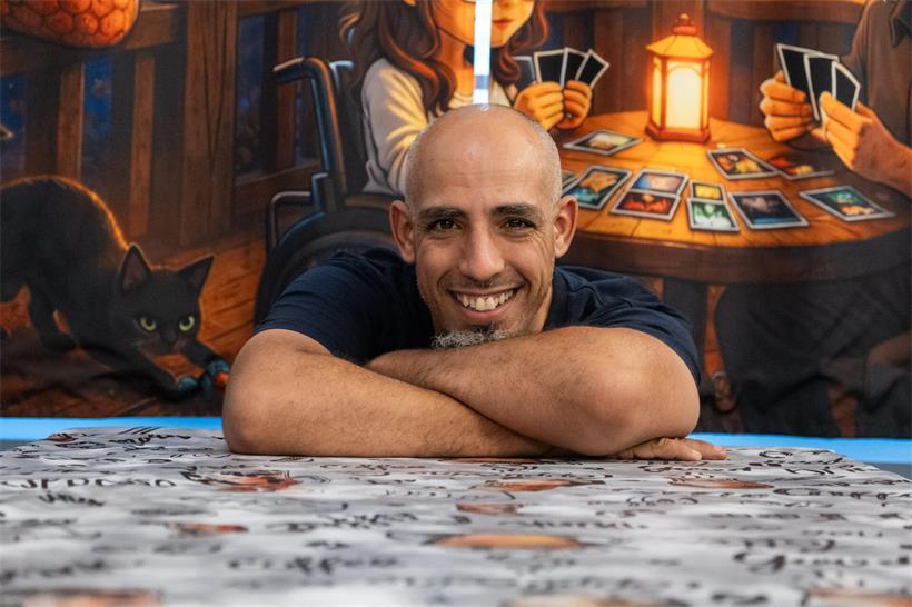 Zwanzig Stühle reichen – wie ein Düdelinger Paar regelmäßig internationale Künstler empfängt Farid bringt die gesamte Technik mit und verwandelt private Räume für einen Abend in kleine Konzertsäle