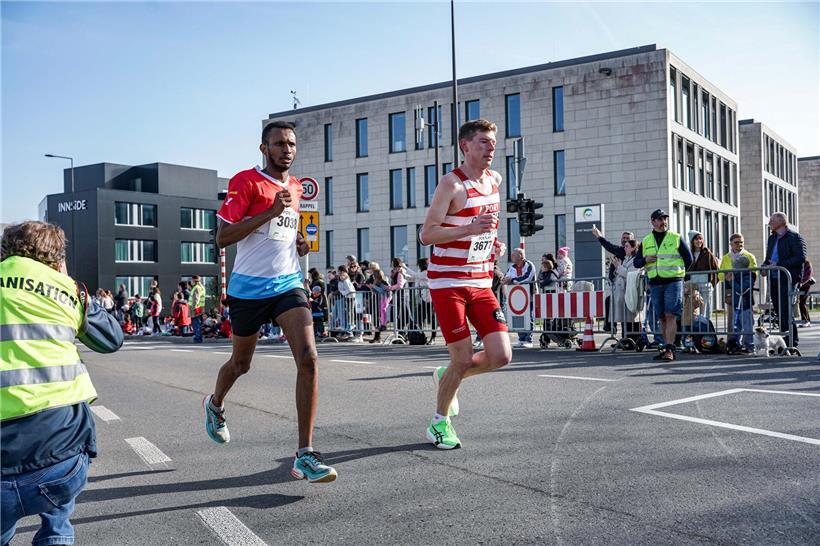 Seriensieger Yonas Kinde schlägt erneut zu, Linda Krombach feiert Premierentitel