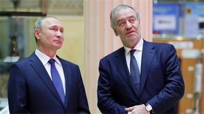 Freund des Autokraten: Waleri Gergijew mit Wladimir Putin