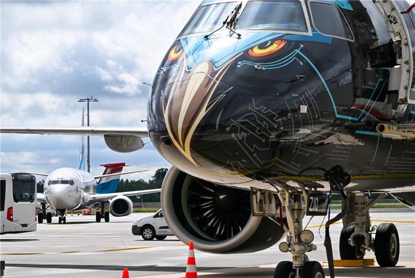 Luxair Embraer E195-E2 am Flughafen mit vorübergehenden Betriebsbeschränkungen sichtbar