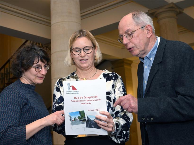 Mélanie Troian und Nico Hoffmann vom Interesseveräin Gasperich im Gespräch mit Stadt Luxemburg zu Stadtteilentwicklung
