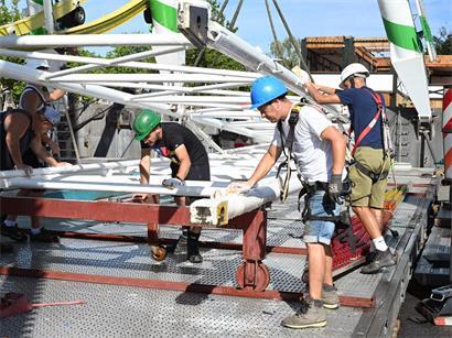 Gemeinsam wird auf die Eröffnung am 21. August hingearbeitet