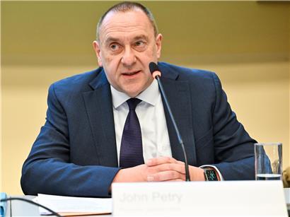 Generalstaatsanwalt John Petry äußert sich am Freitagmorgen zur Causa Wilmes bei Pressekonferenz