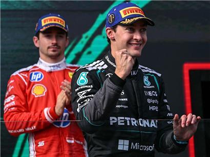 George Russell feiert seinen Sieg beim ersten Formel-1-Rennen der Saison 2024 in Australien