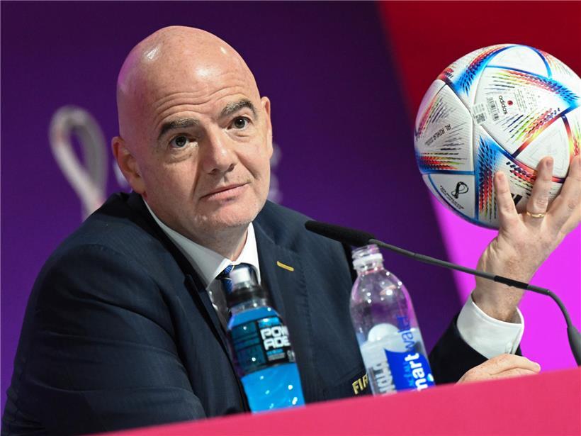 Gianni Infantino spricht offen über mögliche Aufhebung des FIFA-Banns gegen Russland im Fußballverband-Kontext