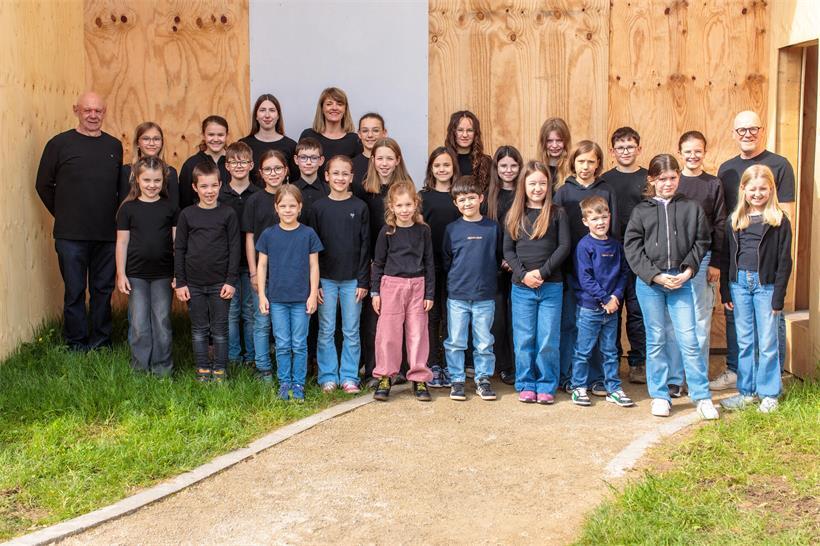 Gruppenbild mit Regisseur Clod Thommes und Übersetzer Jemp Schuster
