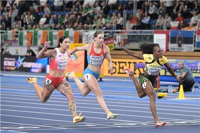 Patrizia Van der Weken sprintet im Finale in 7,10 Sekunden über die Ziellinie bei Leichtathletik-Wettkampf