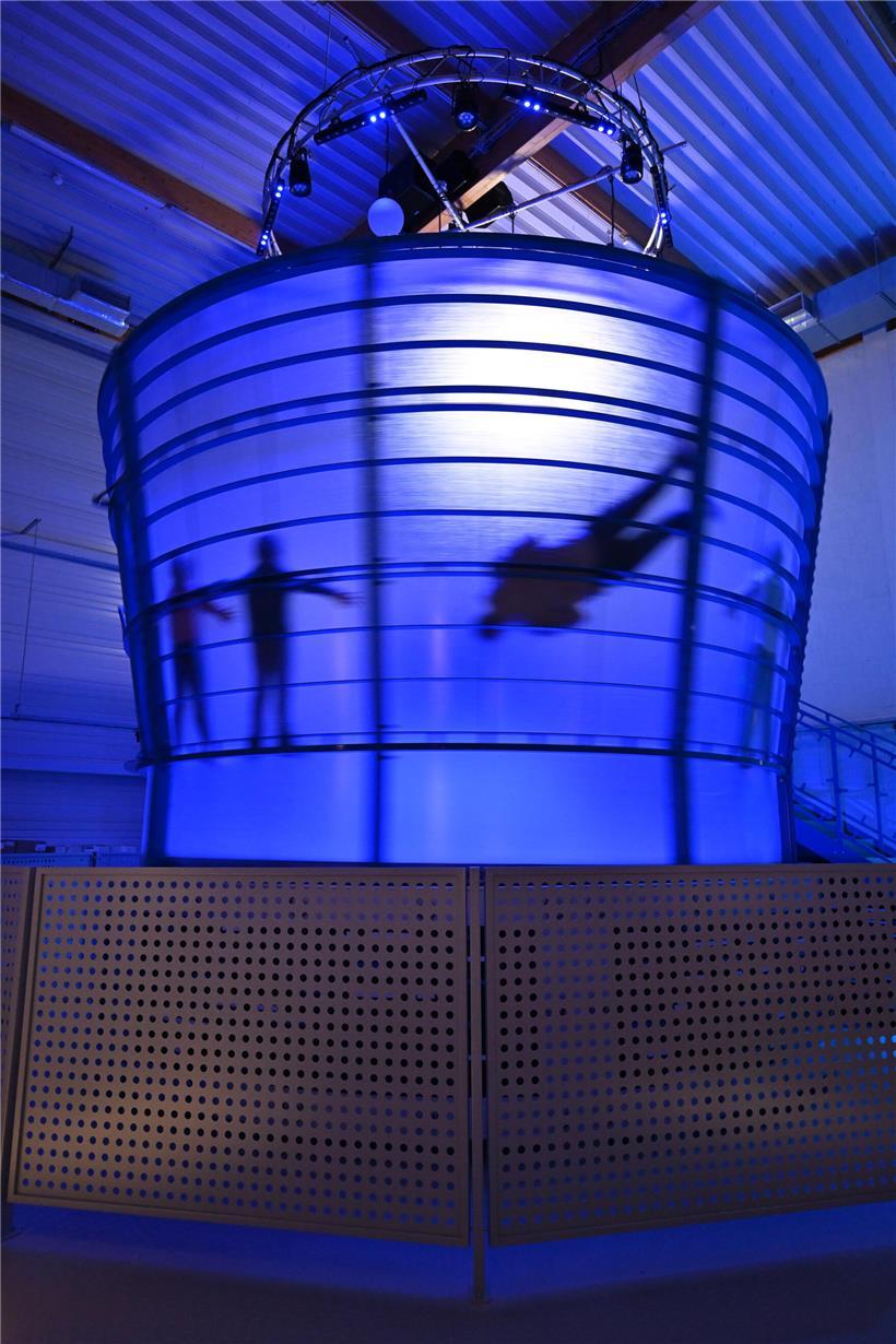 Space Rotor Erlebnis mit Testen von G-Kräften und Drehbewegungen für Adrenalin und Simulation