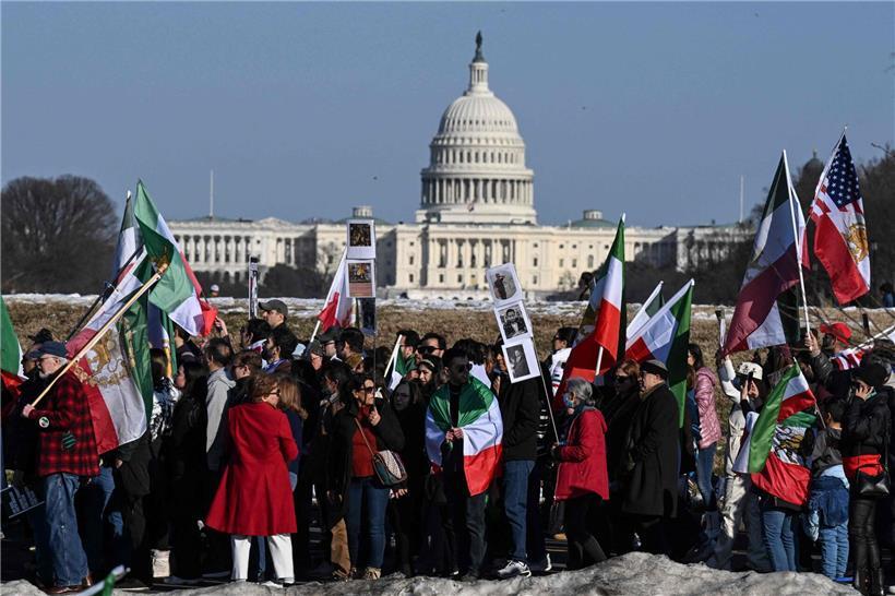 Tausende Menschen protestieren in den USA gegen das iranische Regime bei einer großen Demonstration am Wochenende
