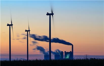 Erneuerbare Energiequellen und innovative Produktionswege für nachhaltige Zukunft in unsicheren Zeiten