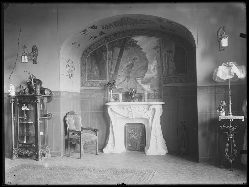 Innendekotipps, im Stil XX.Jahrhundert: Dieses sogenannte „Herrenzimmer“ wurde 1904 von einer Schulklasse der École d‘Artisans à l‘Exposition du Métier et de la Petite Industrie gestaltet