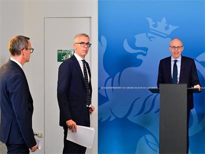 Innenminister Léon Gloden und Premier Frieden präsentieren neue Maßnahmen zur Verwaltungsvereinfachung in Luxemburg