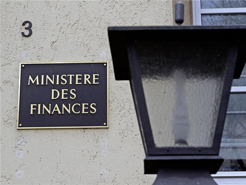 Staatliche Ausgaben steigen durch Investitionen, Gehälter, Transfers und zunehmende Zinsen im Finanzsektor