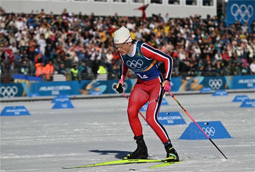 Johannes Hoesflot Klaebo beim Skilanglauf 4x7,5 km Staffel der Männer am Sonntag