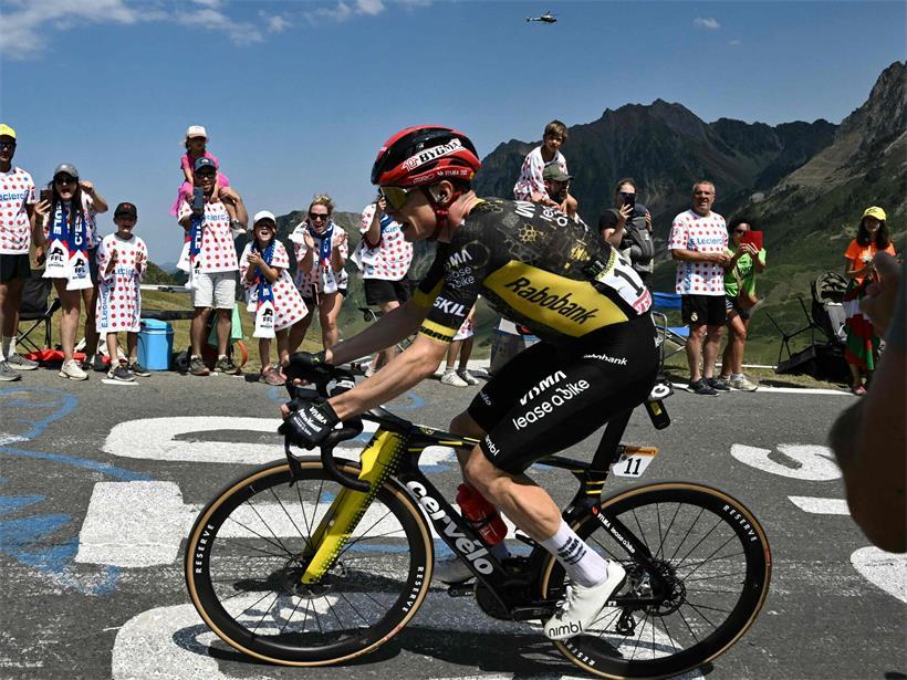 Weggeflogen: Pogacar verprügelt die Konkurrenz am Tourmalet Jonas Vingegaard musste Tadej Pogacars Dominanz anerkennen