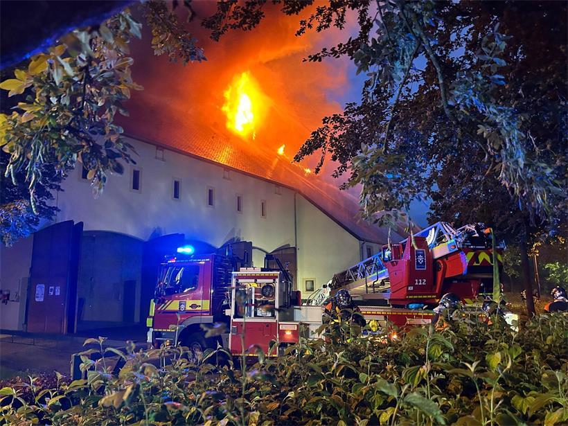 Sporthalle in Lultzhausen nach Brand einsturzgefährdet Klettertrainer Luc Kieffer wurde Augenzeuge des Feuers und muss jetzt umplanen