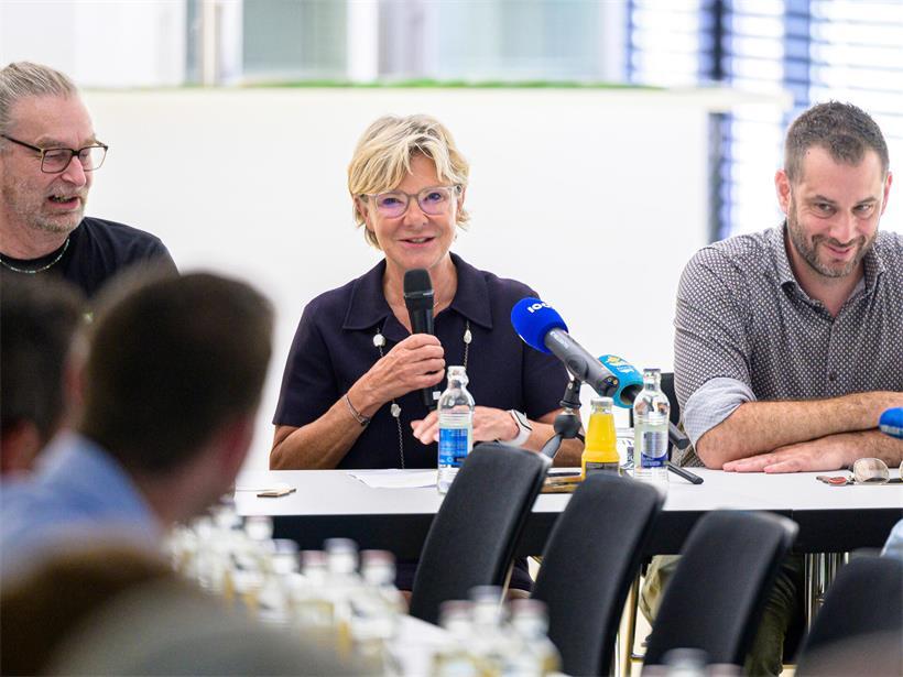 Das erwartet Besucher auf der „Foire agricole“ in Ettelbrück Landwirtschaftsministerin Martine Hansen mit Bürgermeister Bob Steichen und Lycée Technique Agricole Direktor Tom Delles bei Landwirtschaftstreffen
