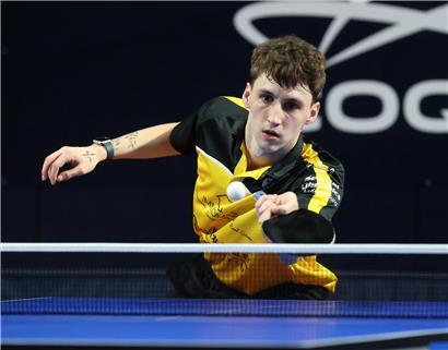 Leo Vekic und Howald jubeln nach Sieg und sichern Halbfinal-Ticket im Tennisturnier