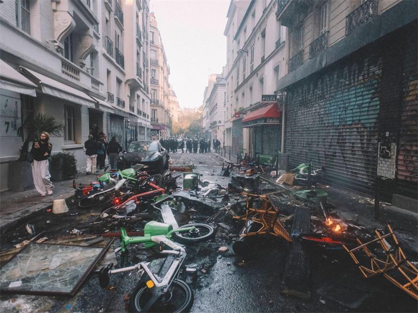 Les manifestations contre la vie chère ont été éclipsées par de violents affrontements entre les forces de l’ordre et des groupes de casseurs