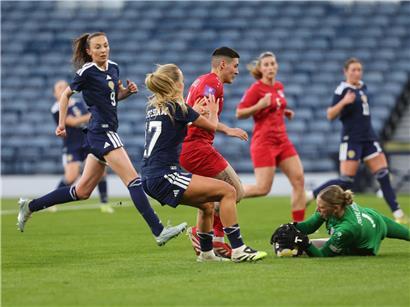Lucie Schlimé stand im FLF-Tor wieder unter Dauerbeschuss
