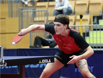 Luka Mladenovic feiert den Sieg im spannenden Landesmeister-Finale gegen Mael van Dessel