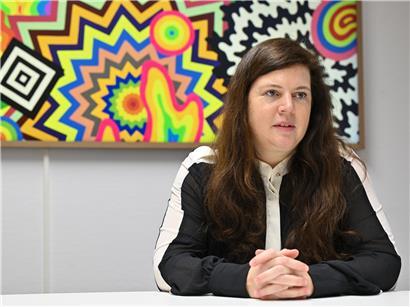 Manon Kolber lächelnd, sympathische Newcomerin unter den Bürgermeistern im Land