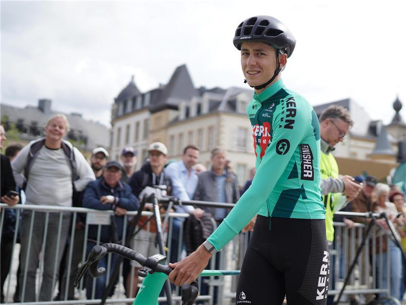 Mats Wenzel beim Start seiner zweiten Profi-Saison im Fußball, fokussiert und entschlossen auf dem Spielfeld