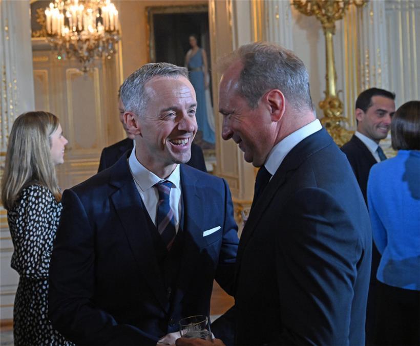 Mischo und Roth ernst nach Regierungsbildung vor zwei Jahren im großherzoglichen Palast, ernste politische Stimmung
