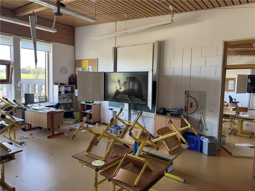 Wütende Jugendliche beschädigen Grundschule in Roodt/Syr während der Ostertage