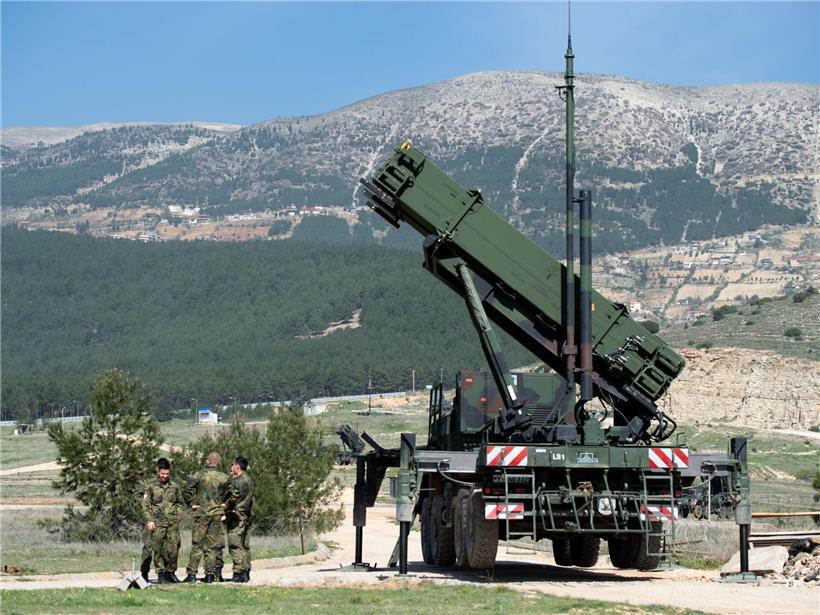 Türkische Luftabwehr fängt zweite Rakete in einer Woche ab, verstärkt militärische Verteidigung gegen Angriffe