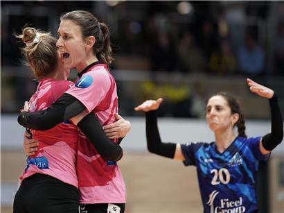 Nadja Schaus und Lara Picht von Gym motiviert, ihre Chance im Wettbewerb zu nutzen