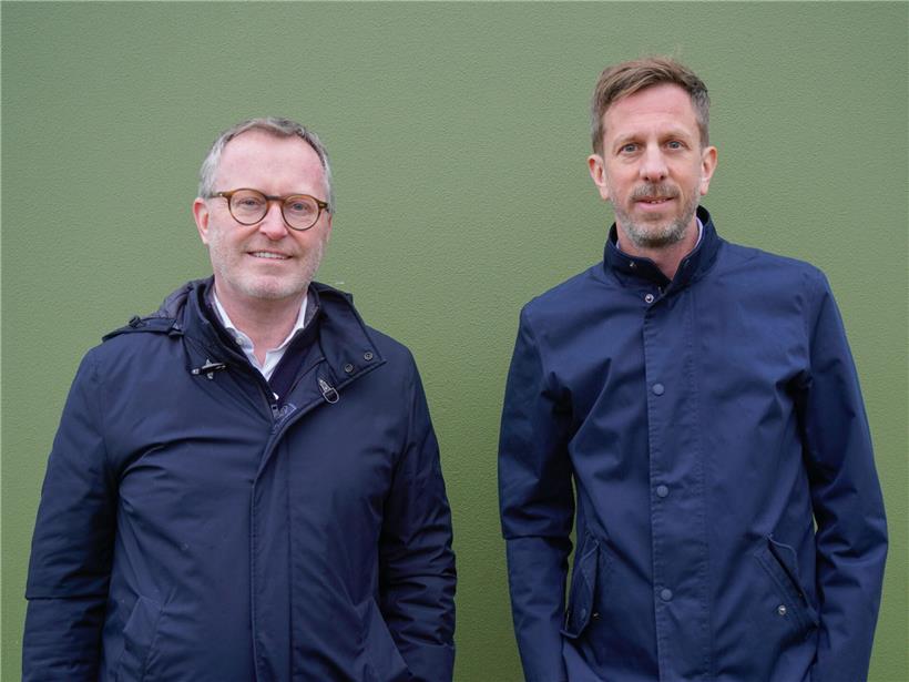 Paul Zeimet und Guy Uhres von Soler im Gespräch, Porträt zweier Unternehmer in moderner Büroumgebung