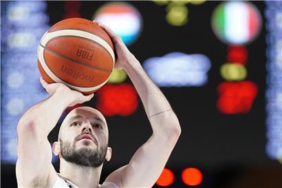 Philippe Gutenkauf und FLBB-Herren kämpfen im Basketballspiel, schaffen aber kein Comeback ins Spiel