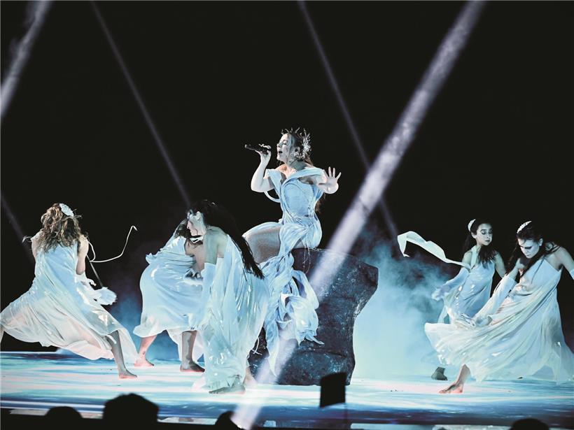 Bühne der Rockhal in Belval mit Publikum beim Luxembourg Song Contest, Teil des European Song Contest in Luxemburg