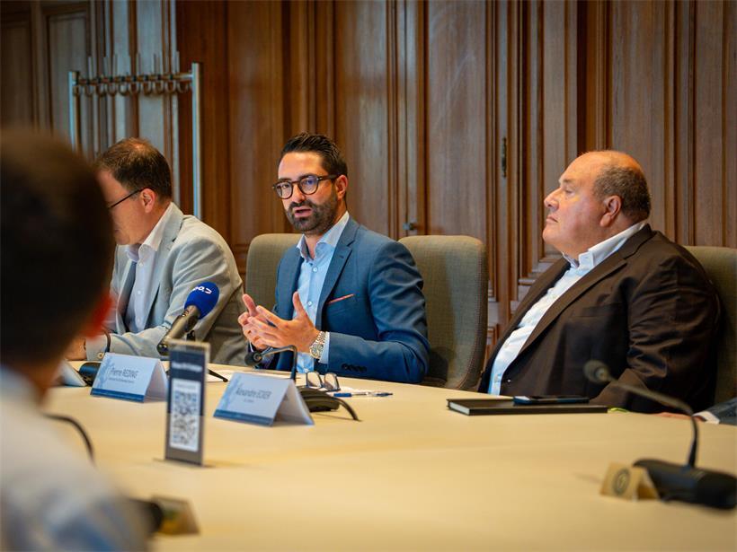 Warum das „Kaweechelchen“ jetzt als Maskottchen für Luxemburgisch wirbt Pressekonferenz: Kulturminister Eric Thill und Pierre Reding, Kommissar für die luxemburgische Sprache